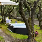Panoramica Con Jacuzzi Privata Tra Firenze & Lucca ,3 Camere, 4 Bagni Villa *