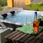 Panoramica Con Jacuzzi Privata Tra Firenze & Lucca ,3 Camere, 4 Bagni * Serravalle Pistoiese
