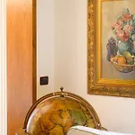 Villa Panoramica Con Jacuzzi Privata Tra Firenze & Lucca ,3 Camere, 4 Bagni