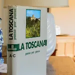 Panoramica Con Jacuzzi Privata Tra Firenze & Lucca ,3 Camere, 4 Bagni Villa *