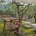Panoramica Con Jacuzzi Privata Tra Firenze & Lucca ,3 Camere, 4 Bagni Villa Serravalle Pistoiese