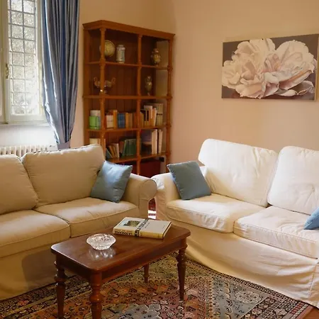 Villa Villa Panoramica Con Jacuzzi Privata Tra Firenze & Lucca ,3 Camere, 4 Bagni