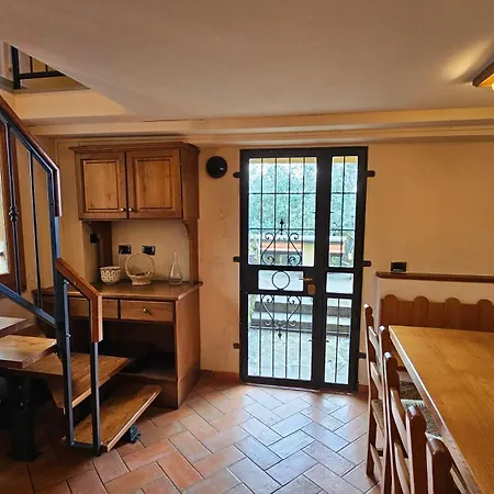 Villa Panoramica Con Jacuzzi Privata Tra Firenze & Lucca ,3 Camere, 4 Bagni *