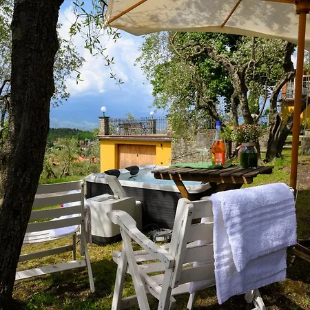 Panoramica Con Jacuzzi Privata Tra Firenze & Lucca ,3 Camere, 4 Bagni Serravalle Pistoiese
