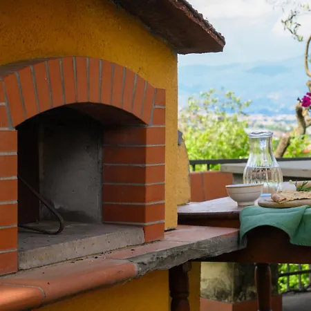 Villa Villa Panoramica Con Jacuzzi Privata Tra Firenze & Lucca ,3 Camere, 4 Bagni