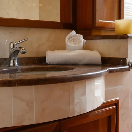 Panoramica Con Jacuzzi Privata Tra Firenze & Lucca ,3 Camere, 4 Bagni Villa Serravalle Pistoiese