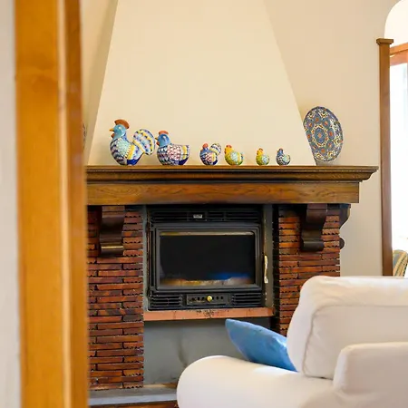 Villa Panoramica Con Jacuzzi Privata Tra Firenze & Lucca ,3 Camere, 4 Bagni *