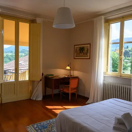Villa Panoramica Con Jacuzzi Privata Tra Firenze & Lucca ,3 Camere, 4 Bagni Villa *
