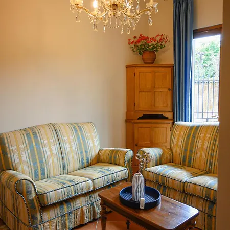 Panoramica Con Jacuzzi Privata Tra Firenze & Lucca ,3 Camere, 4 Bagni Villa