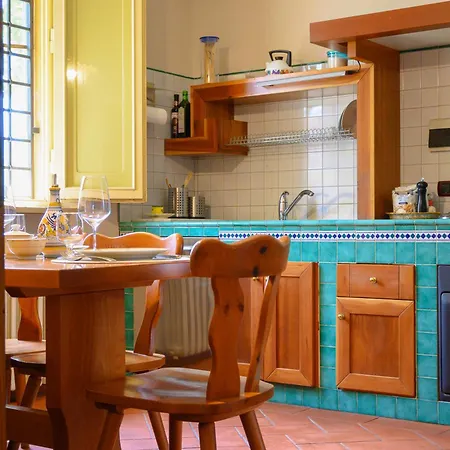 Villa Villa Panoramica Con Jacuzzi Privata Tra Firenze & Lucca ,3 Camere, 4 Bagni
