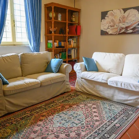 Panoramica Con Jacuzzi Privata Tra Firenze & Lucca ,3 Camere, 4 Bagni Villa *